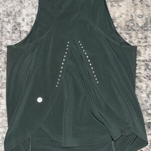 Lululemon size 6 tanktop